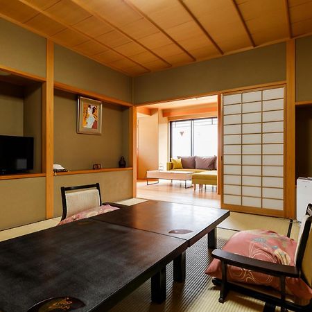 Hotel Tachibana Shikitei à Kaga  Extérieur photo