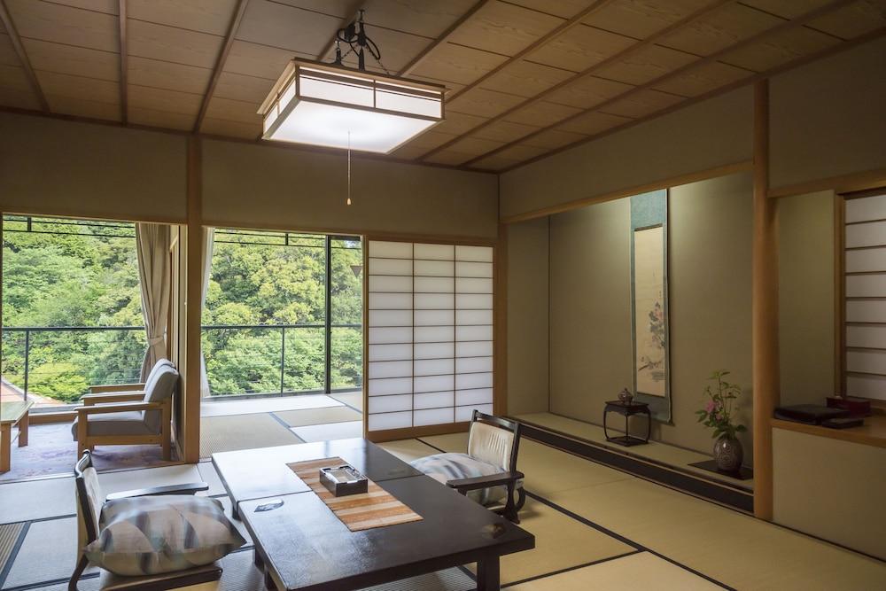 Hotel Tachibana Shikitei à Kaga  Extérieur photo