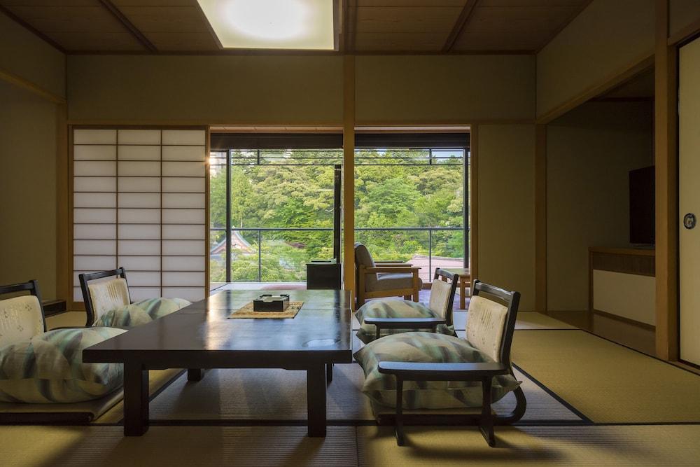 Hotel Tachibana Shikitei à Kaga  Extérieur photo