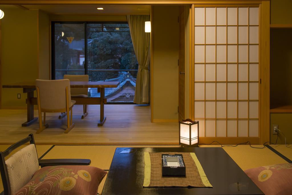 Hotel Tachibana Shikitei à Kaga  Extérieur photo
