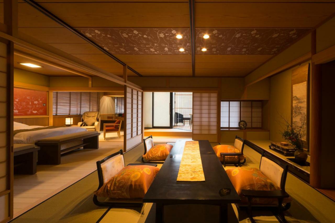 Hotel Tachibana Shikitei à Kaga  Extérieur photo